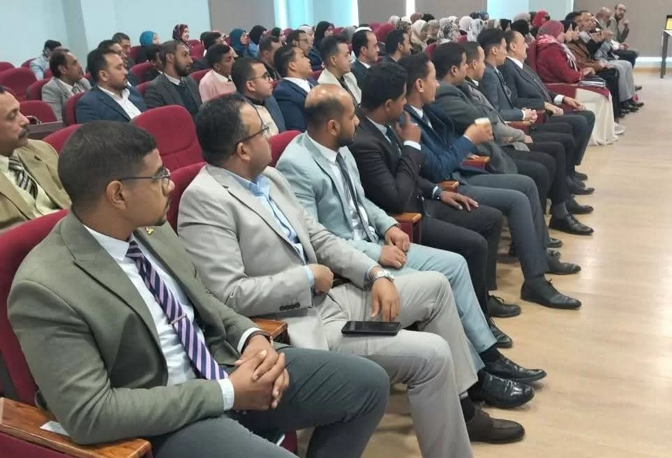 عميد حقوق قنا يشهد الحفل الختامي لدورة «إعداد محامٍ مميز» 23 - جريدة المساء