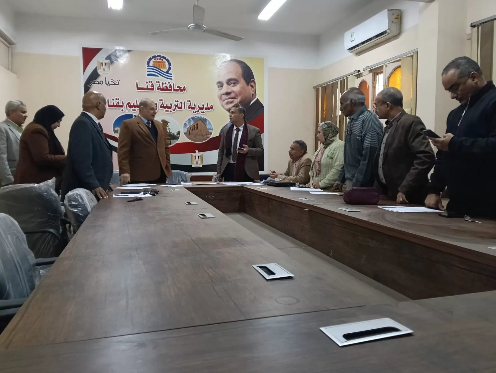 وكيل تعليم قنا يتابع لجان الإعدادية ويشدد على الانضباط ومنع الغش 27 - جريدة المساء