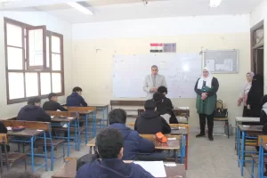 مدير "تعليم الجيزة" يتابع امتحانات الإعدادية بجولة في لجان جنوب 27 - جريدة المساء