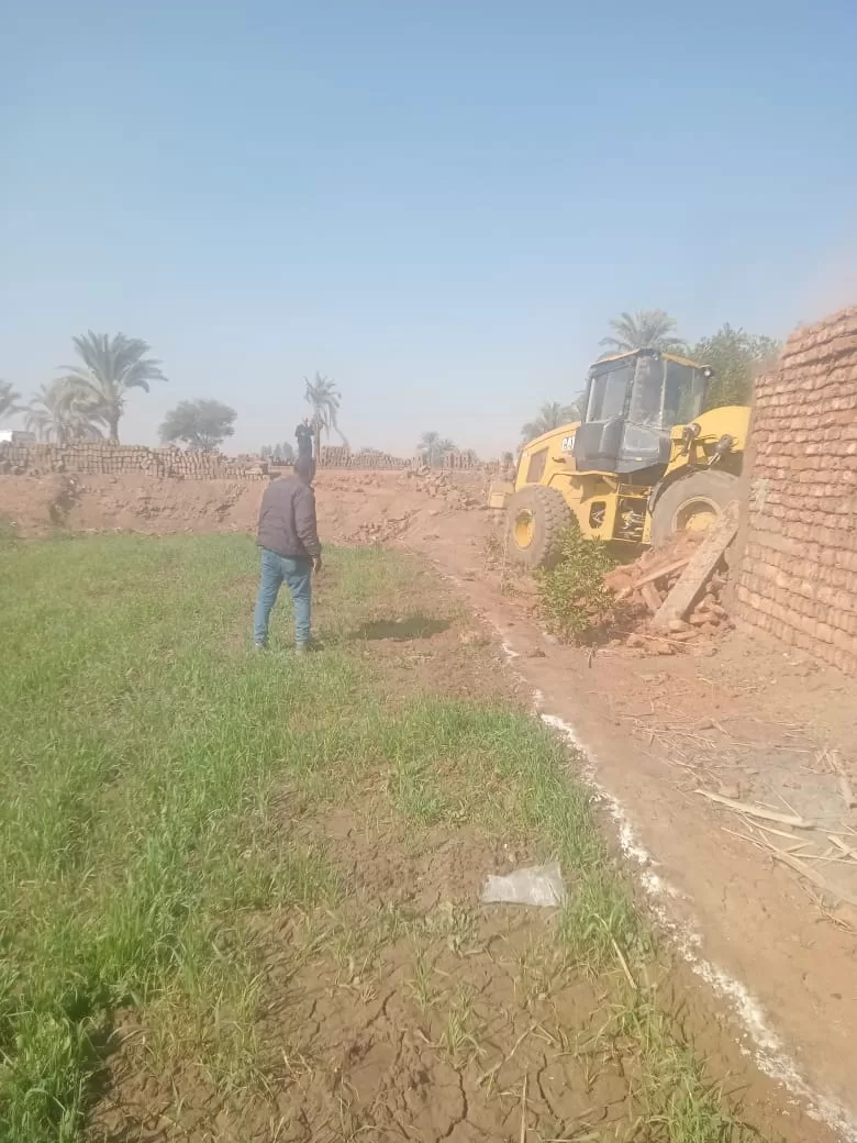 إزالة 38 حالة واسترداد 23 ألف متر تعديات خلال حملة مكبرة بدشنا 25 - جريدة المساء