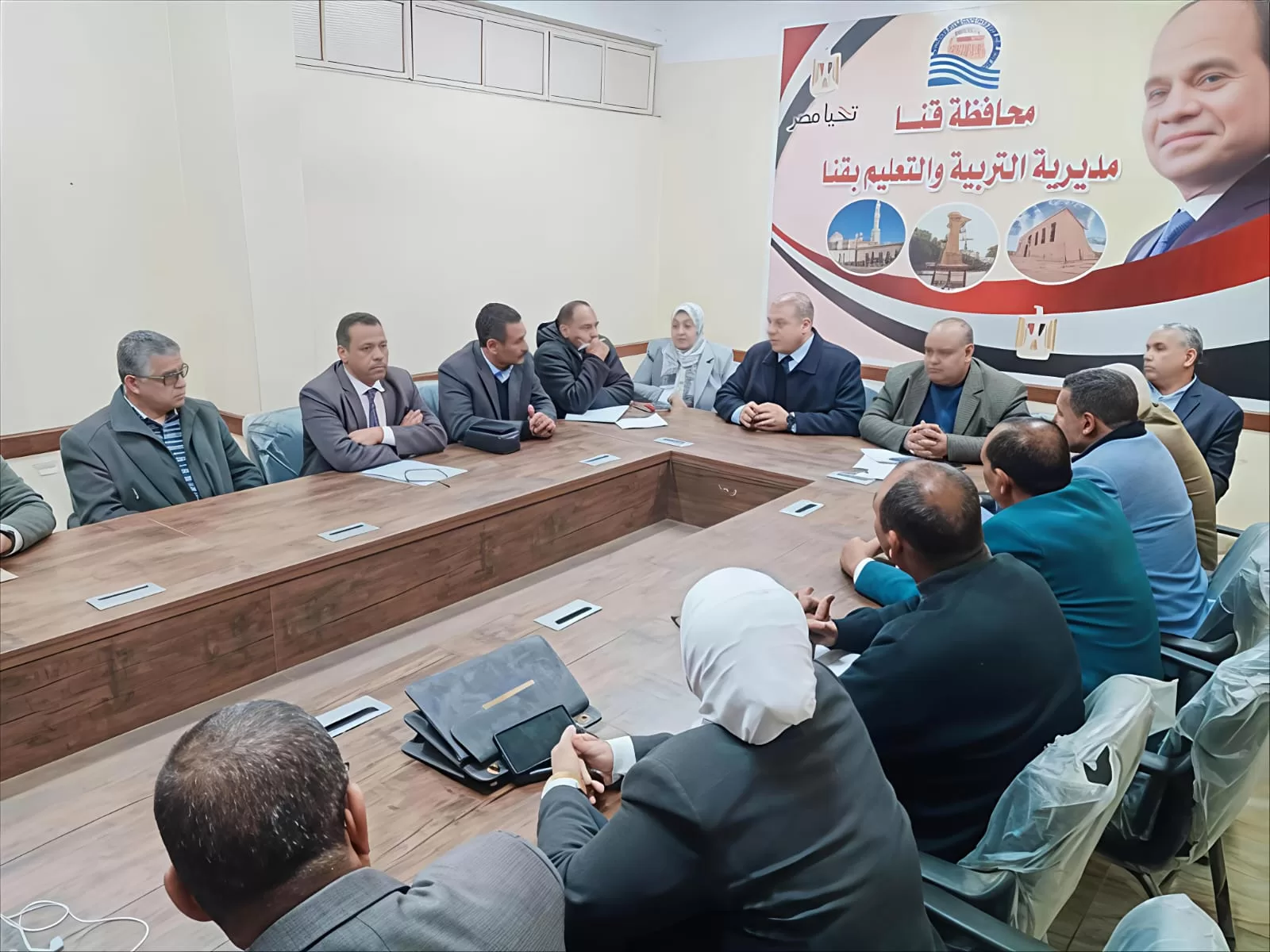 وكيل تعليم قنا يشدد على منع اصطحاب الهواتف المحمولة داخل اللجان للطلاب والمراقبين 22 - جريدة المساء وكيل تعليم قنا يشدد على منع اصطحاب الهواتف المحمولة داخل اللجان للطلاب والمراقبين 21 - جريدة المساء