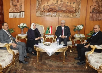 "القاصد" و "غراب"يتفقان على شراكة استراتيجية لتطوير الصناعات الدوائية 21 - جريدة المساء