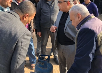 محافظ الدقهلية اثناء زيارته لدكرنس : لا تهاون مع أي تلاعب في أوزان اسطوانات البوتاجاز أو المساس بحقوق المواطنين 25 - جريدة المساء