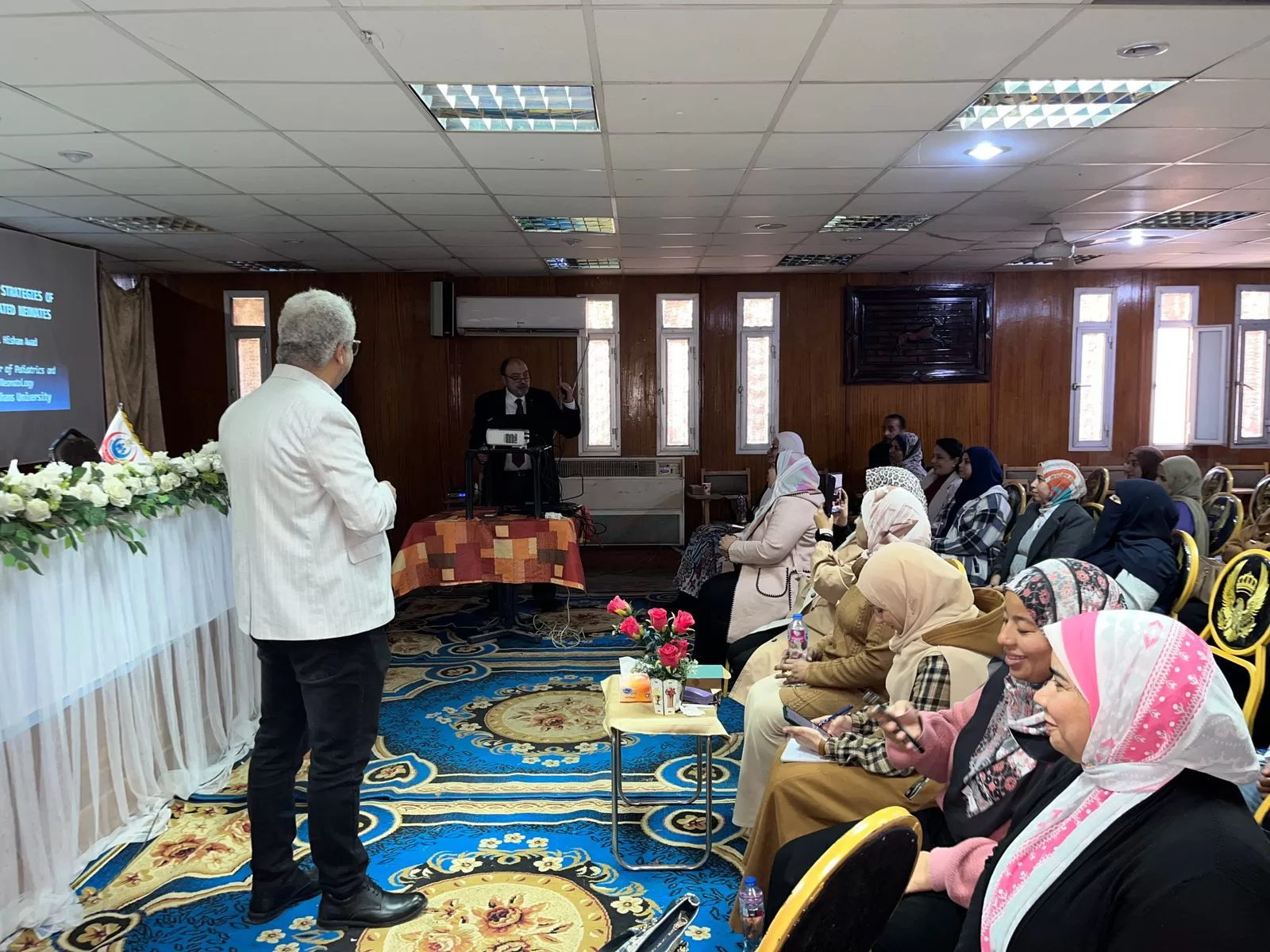 «التنفس الصناعي لحديثي الولادة» ورشة عمل بمستشفى قنا العام 21 - جريدة المساء