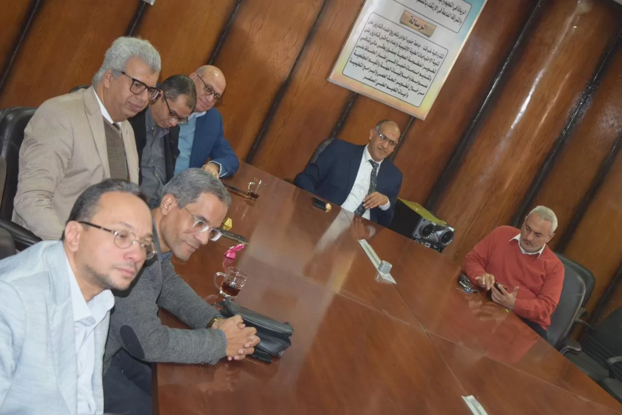 «الديب» عضوًا باللجنة الاستشارية العليا لكلية طب قنا 25 - جريدة المساء