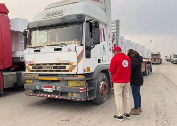 الهلال الأحمر يمد غزة بأطنان من المواد الغذائية والملابس الثقيلة والبطاطين 23 - جريدة المساء