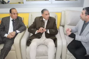 مدير "تعليم الجيزة" يزور لجنة مستشفي 57357 لامتحانات الإعدادية: التعليم لا يتوقف أمام الألم 23 - جريدة المساء