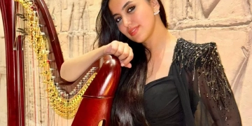 قيادة نسائية ألمانية لحجرة السيمفونى فى الأوبرا 1 - جريدة المساء