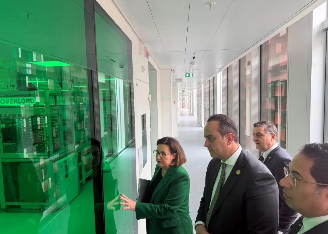 السبكي تفقد مختبر الأبحاث والتطوير بشركة "سيرفيه" الفرنسية 20 - جريدة المساء السبكي تفقد مختبر الأبحاث والتطوير بشركة "سيرفيه" الفرنسية 19 - جريدة المساء