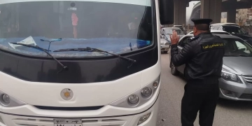 محافظ الجيزة: ضبط 40 مخالفة لسائقي السرفيس.. لتقسيم خطوط السير وتحصيل أجرة زائدة 1 - جريدة المساء