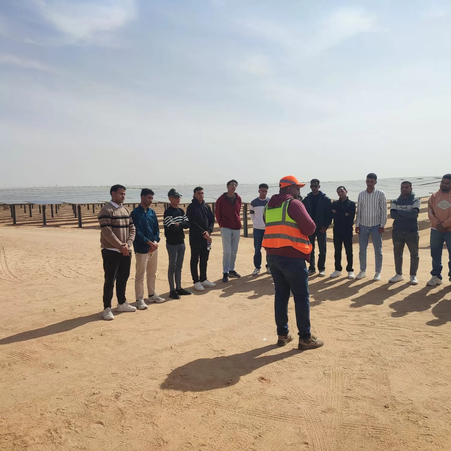 طلاب جنوب الوادي الأهلية زاروا محطة بنبان والسد العالي 21 - جريدة المساء