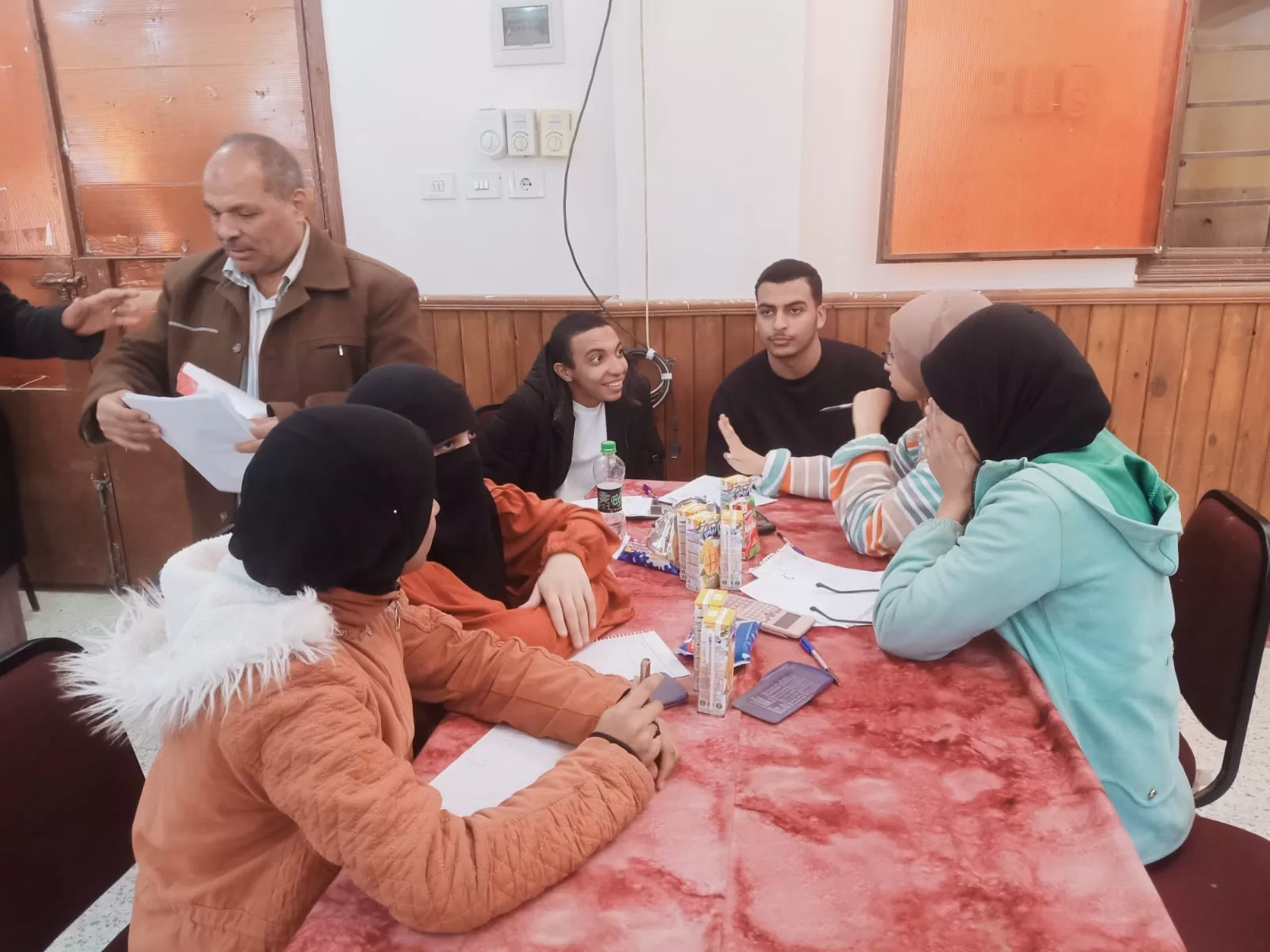 انطلاق البرامج التدريبية لـ1059معلمة وموجهة رياض أطفال بقنا 33 - جريدة المساء