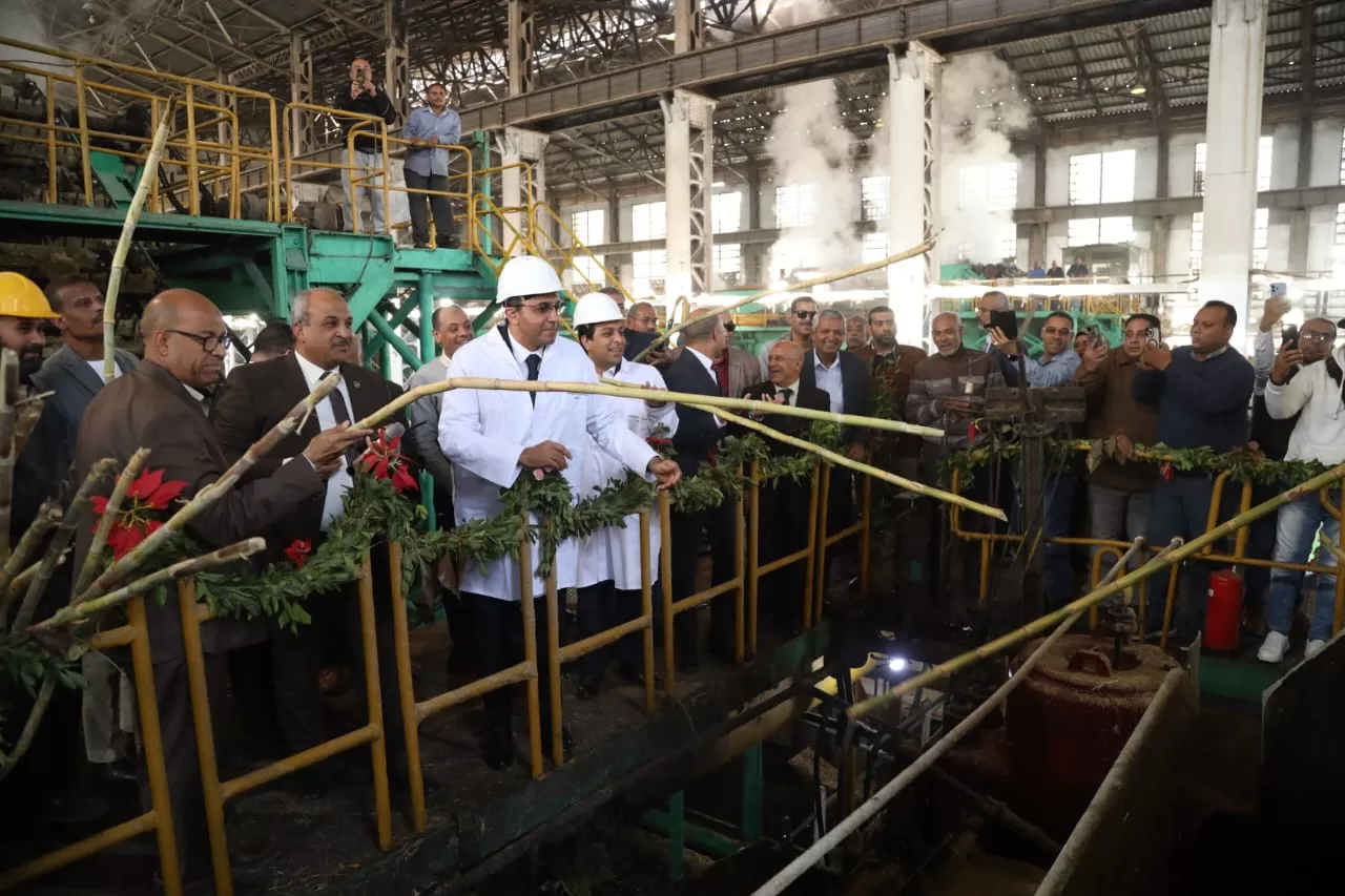 محافظ قنا يفتتح موسم عصير القصب لعام 2026 بمصنع سكر قوص 35 - جريدة المساء