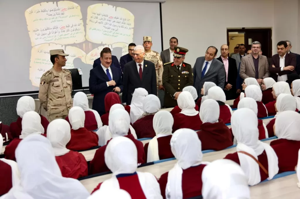 " أبو ليمون" و" القاصد" يتفقدان الدورة التدريبية العسكرية بالجامعة الأهلية ببركة السبع 32 - جريدة المساء