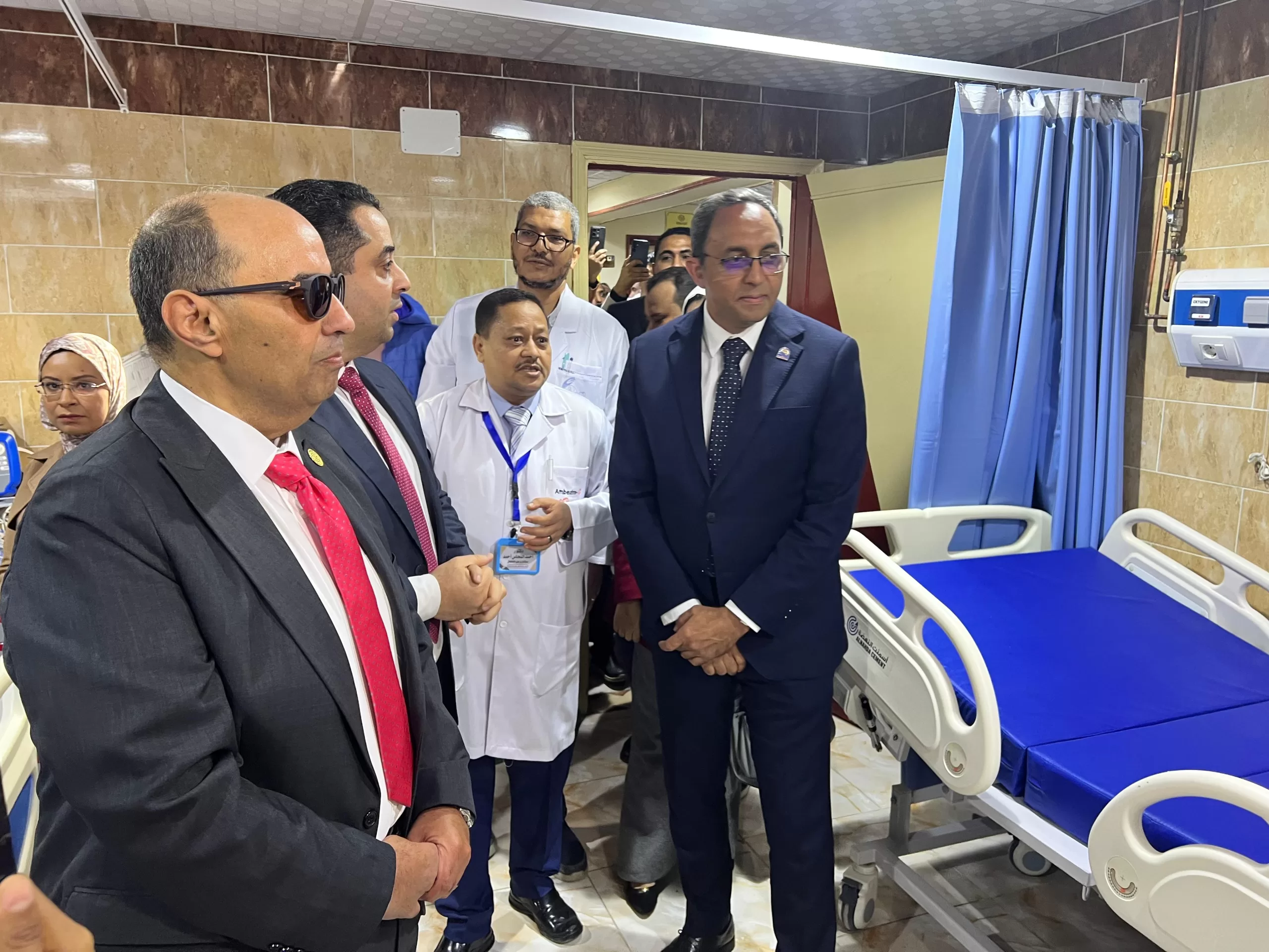 محافظ قنا يفتتح وحدة عناية مركزة متكاملة بمستشفى قوص المركزي 25 - جريدة المساء