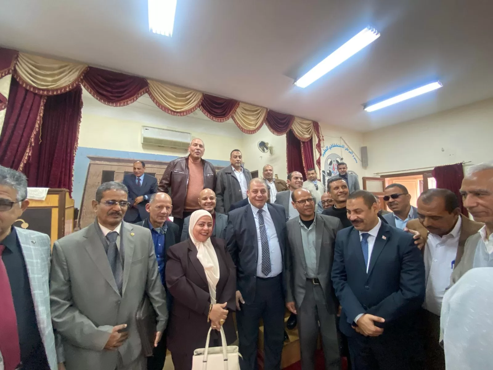 تعليم قنا يكرم هاني عنتر بعد تكليفه وكيلاً للوزارة بمحافظة المنوفية 71 - جريدة المساء