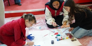 أنشطة إسعافية ونفسية وحرف يدوية للهلال الأحمر بمعرض الكتاب 1 - جريدة المساء