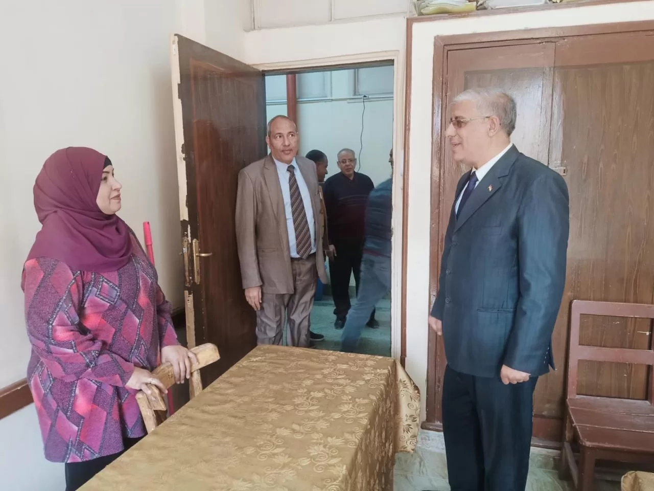 وكيل تعليم قنا الجديد: نعمل بروح الفريق الواحد للارتقاء بالمنظومة التعليمية 25 - جريدة المساء