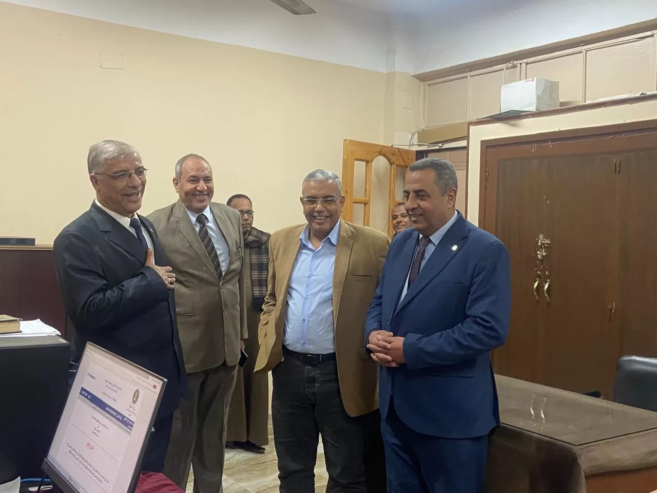 وكيل تعليم قنا الجديد: نعمل بروح الفريق الواحد للارتقاء بالمنظومة التعليمية 31 - جريدة المساء