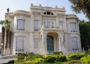 عين شمس تستضيف فعاليات جولة الشرق الأوسط لمسابقة "أكسفورد"  37 - جريدة المساء