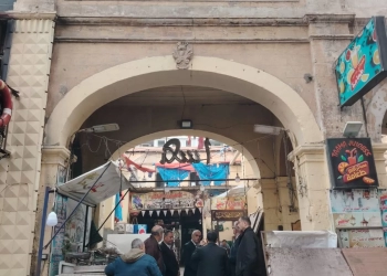 محافظ بورسعيد يلتقي رئيس التنسيق الحضاري لمناقشة مشروع تطوير شارع البازار التراثي ببورسعيد 23 - جريدة المساء