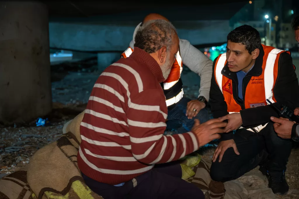 التدخل السريع بالتضامن يكثف الحملات الليلية لإنقاذ مواطنين بلا مأوى 22 - جريدة المساء