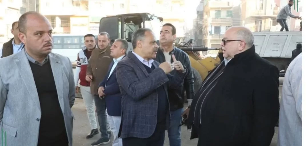 تحرك عاجل من محافظ الشرقية لمعاينة هبوط محدود في "البلاطة العلوية" بكوبري الصاغة بالزقازيق 19 - جريدة المساء