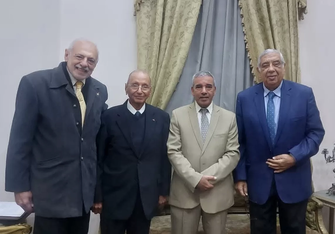 المجمع العلمى المصرى يكرم د.شراقي ويمنحه العضوية  19 - جريدة المساء