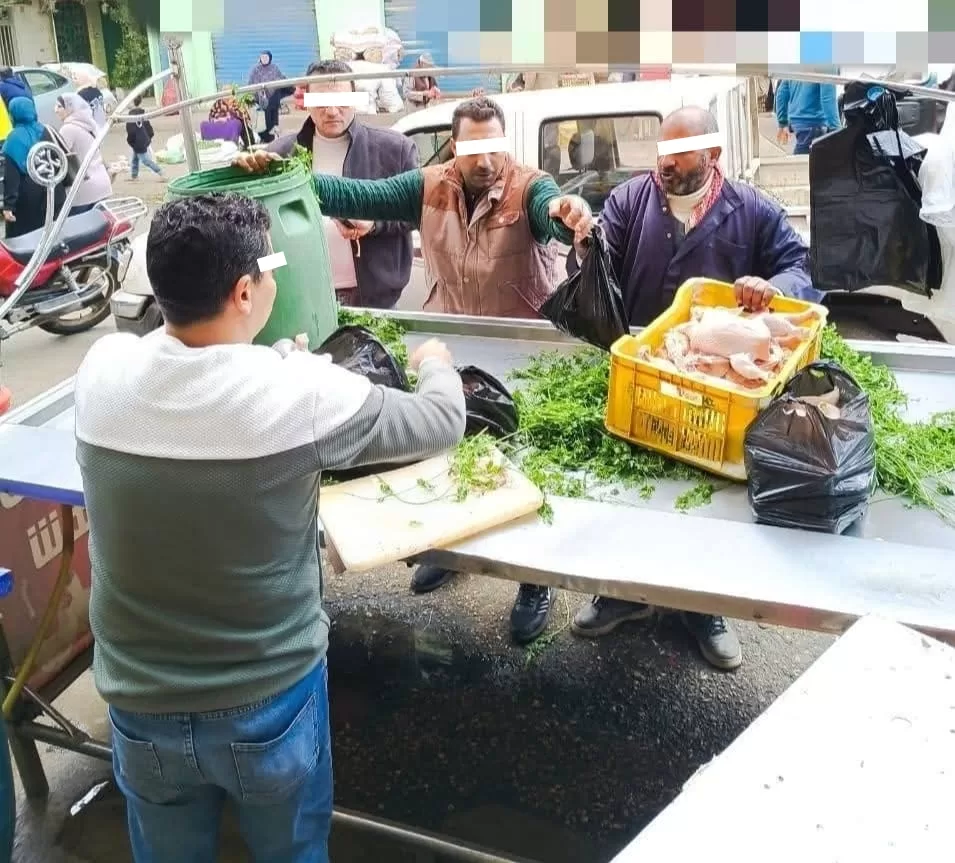 ضبط ربع طن دواجن محقونة بالمياه.. بحي غرب شبين 25 - جريدة المساء