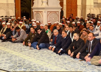 محافظ الشرقية ورئيس جامعة الزقازيق يحتفيان بذكرى الإسراء والمعراج في أجواء روحانية بمسجد الفتح 25 - جريدة المساء