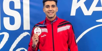 جامعة القناة تهنئ البطل الحسن محمد..الفائز ببرونزية العالم للكاراتية 2 - جريدة المساء جامعة القناة تهنئ البطل الحسن محمد..الفائز ببرونزية العالم للكاراتية 1 - جريدة المساء