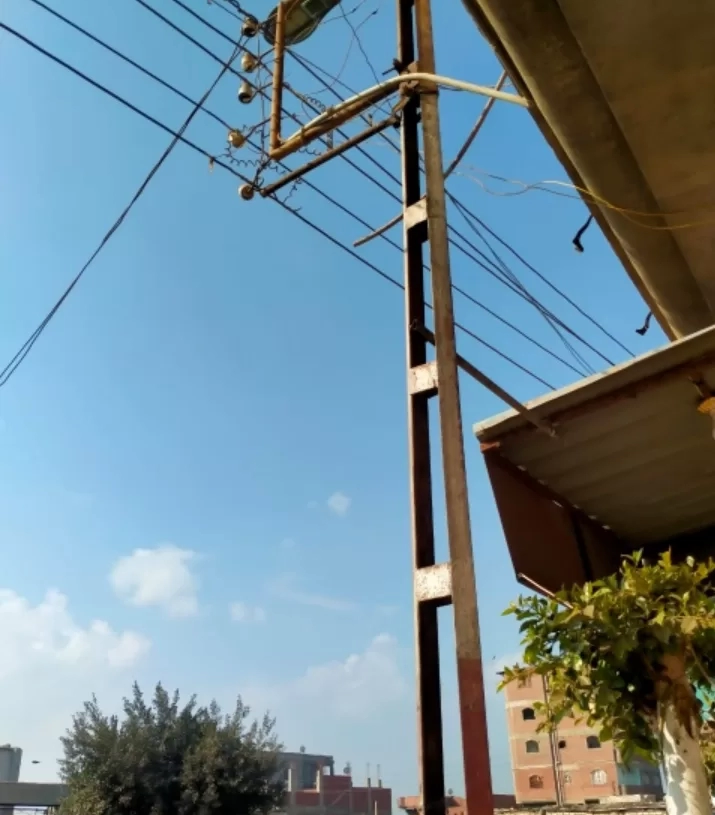 أعمدة إنارة ٠ ٠ خارج الخدمة! ! 19 - جريدة المساء