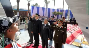 محافظ الشرقية ومدير الأمن يضعان إكليلاً من الزهور على النصب التذكاري لشهداء الشرطة 23 - جريدة المساء محافظ الشرقية ومدير الأمن يضعان إكليلاً من الزهور على النصب التذكاري لشهداء الشرطة 22 - جريدة المساء