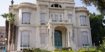 تجارة عين شمس : مدة الدراسة الأساسية بكلية التجارة ما زالت أربع سنوات 50 - جريدة المساء