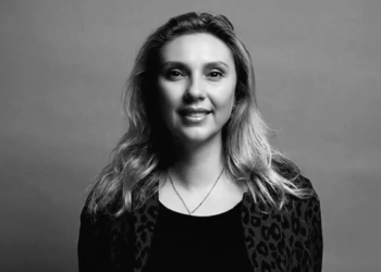 جاءت من أندروميدا».. حين تتحول المرأة إلى حارسة للكواكب في رواية لمياء الخولي الجديدة 23 - جريدة المساء