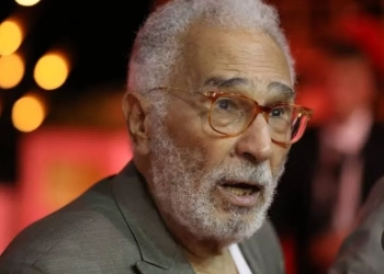 الضرائب ترفع الحجز عن حساب الفنان القدير عبد الرحمن أبو زهرة 25 - جريدة المساء