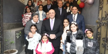 محافظ بني سويف يزور دار أيتام صديقات الكتاب المُقدّس للمعايدة ومشاركة الأطفال فرحتهم صباح يوم عيد الميلاد المجيد" 2 - جريدة المساء محافظ بني سويف يزور دار أيتام صديقات الكتاب المُقدّس للمعايدة ومشاركة الأطفال فرحتهم صباح يوم عيد الميلاد المجيد" 1 - جريدة المساء