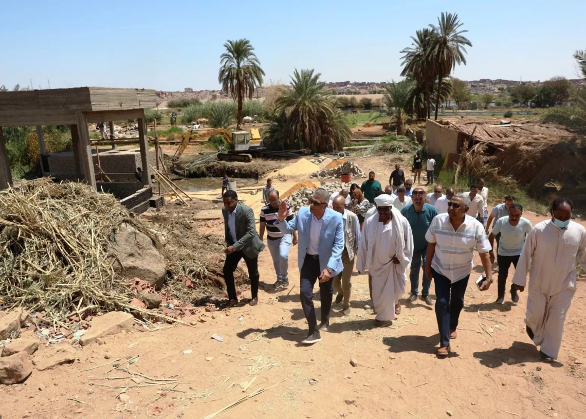 محافظ أسوان: سباق مع الزمن لإنهاء مشروعات حياة كريمة بغرب سهيل 18 - جريدة المساء محافظ أسوان: سباق مع الزمن لإنهاء مشروعات حياة كريمة بغرب سهيل 17 - جريدة المساء