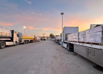 الهلال الأحمر المصرى يدفع بزاد العزة 114 لأهل غزة