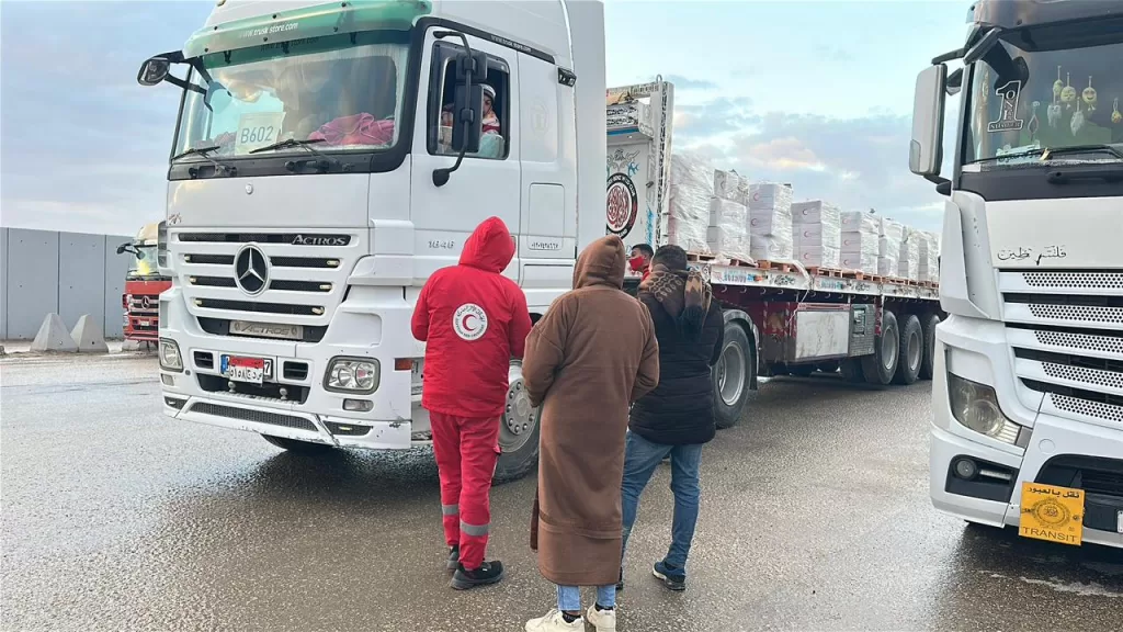 الهلال الأحمر يمد غزة بأكثر من 211 ألف سلة غذائية و 25 ألف بطانية 18 - جريدة المساء