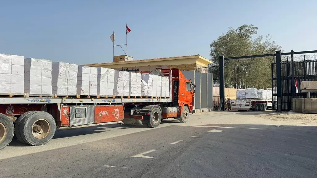 الدفع بـ 7.4 آلاف طن مساعدات إغاثية تحمل الأمل والدفء لغزة 19 - جريدة المساء