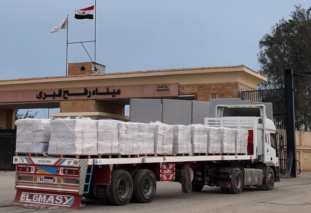 دخول أكثر من 212 ألف سلة غذائية و34 ألف قطعة ملابس شتوية لغزة 21 - جريدة المساء