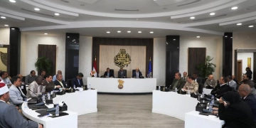 محافظ أسوان يهنئ أبناء المحافظة بالعيد القومى 1 - جريدة المساء