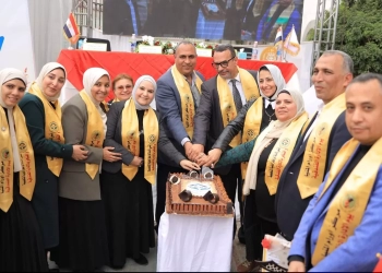 تكريم أقسام التغذية والإشراف الداخلي والمتميزين بمركز أورام المنيا 17 - جريدة المساء