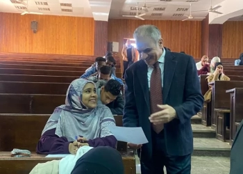 رئيس جامعة أسوان يتابع امتحانات دار العلوم ويؤكد علي سرعة إعلان النتائج التزامًا بالخريطة الزمنية 21 - جريدة المساء
