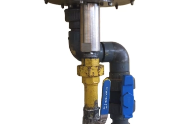 خراط بشركة مياه سوهاج يصنع من الخردة منظم لاجهزة الكلور سعة 200 كجم يساهم فى ترشيد النفقات بقيمة 100 الف جنيه 23 - جريدة المساء