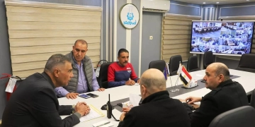 فى ختام اليوم الأول لجولة الإعادة لإنتخابات مجلس النواب .. محافظ أسوان يتابع إغلاق صناديق الإقتراع 1 - جريدة المساء