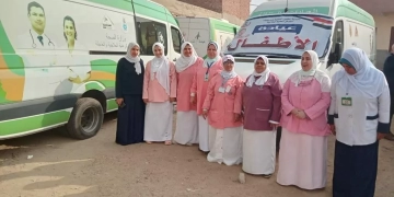 فحص وعلاج 1300 حالة وتقديم أكثر من 3800 خدمة طبية مجانية لأهالي قرية سدمنت الجبل ببني سويف 1 - جريدة المساء