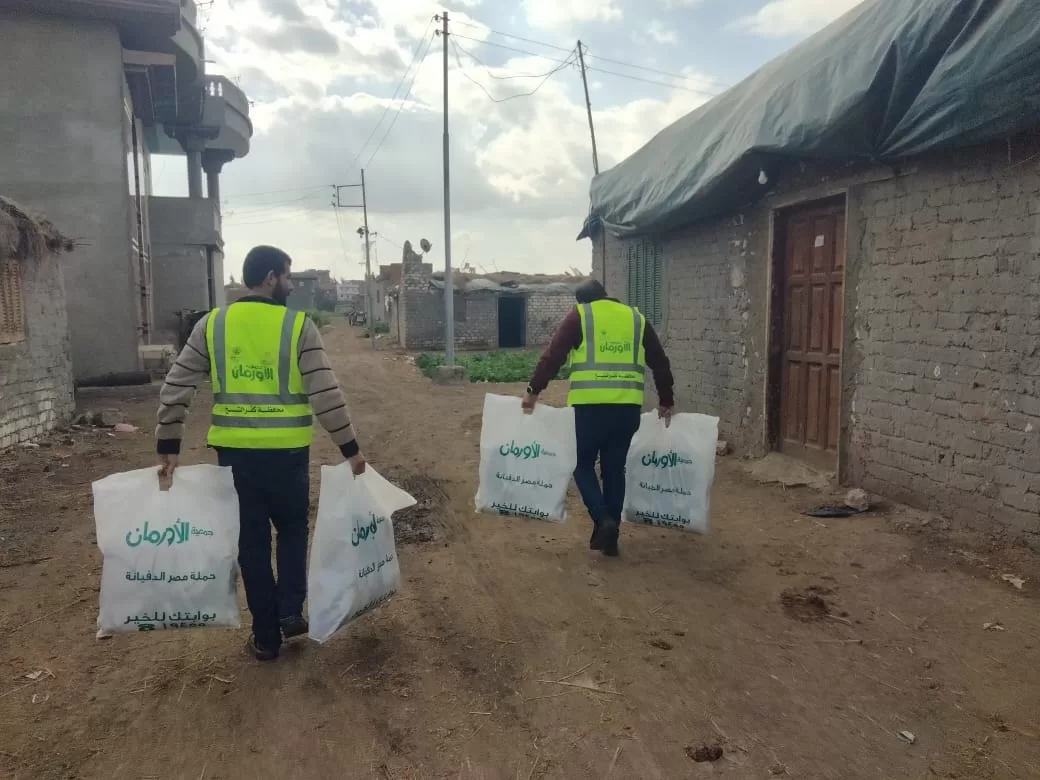 توزيع (700) لحاف وبطانيه بكفرالشيخ 19 - جريدة المساء