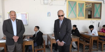 محافظ المنيا يتفقد عددًا من لجان الإعدادية 1 - جريدة المساء